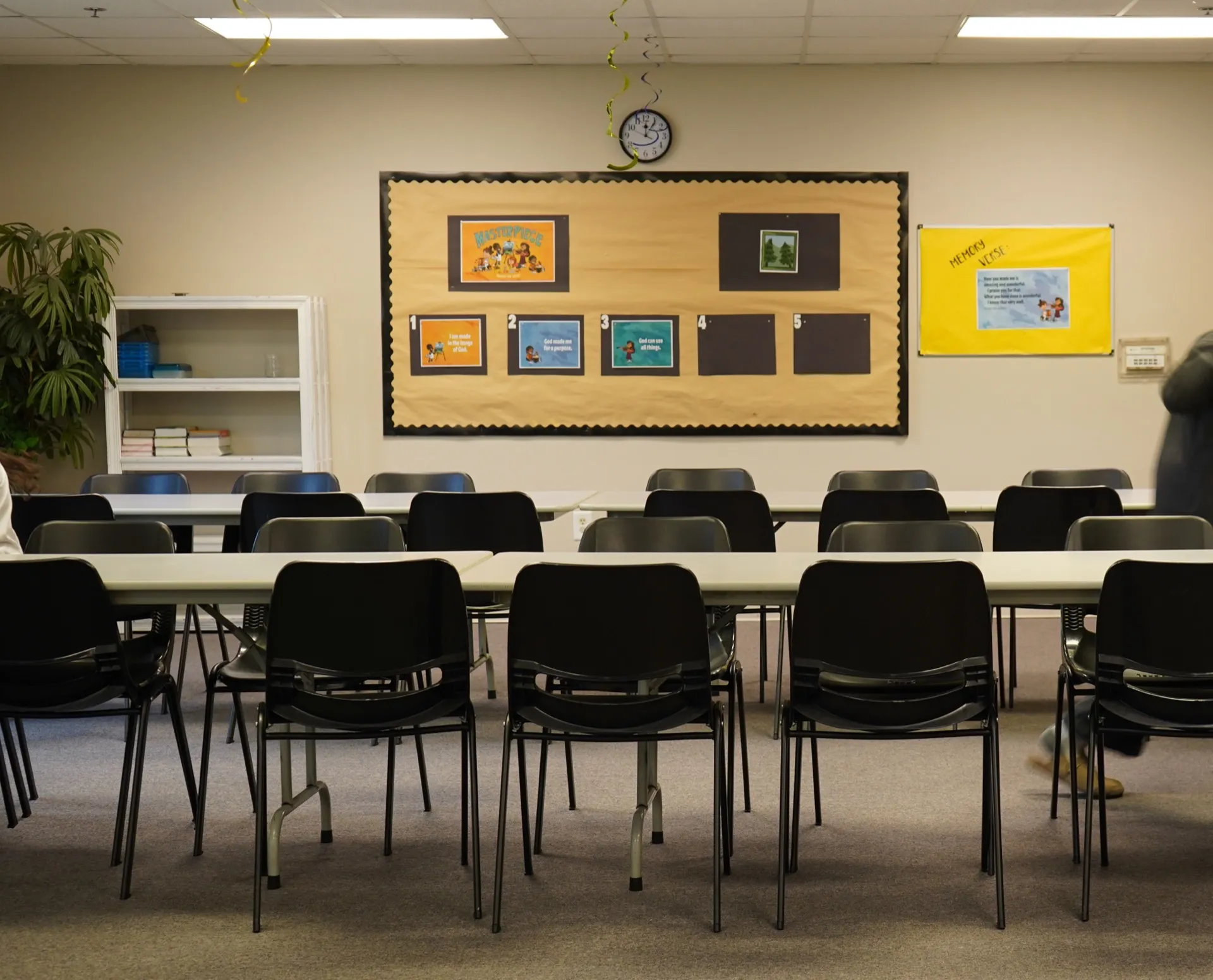 Rows of seats set and ready in a Garden Co. classroom